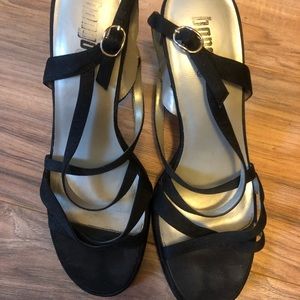 Bongo Black Heels